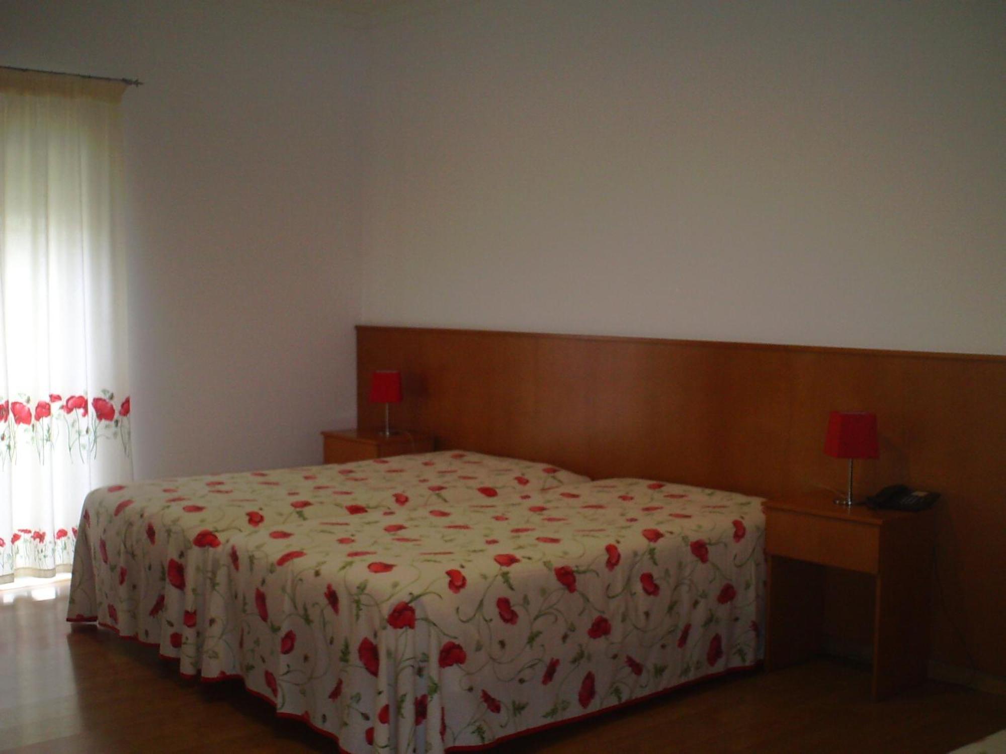 Hotel Serafim Almodôvar 외부 사진